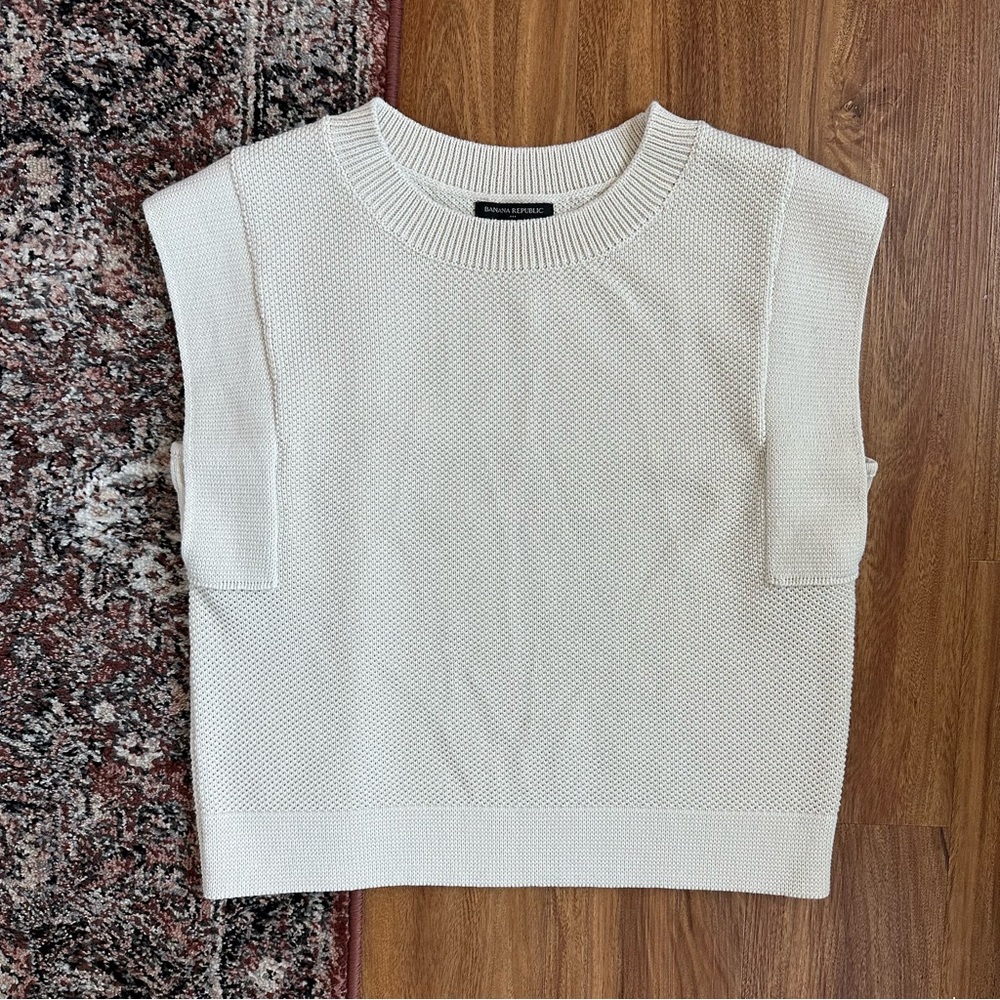 NWT BR cream textured sweater tank